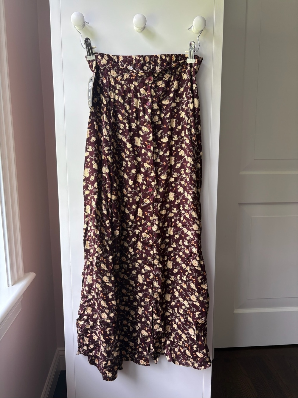 Floral Button-Front Maxi Skirt in Deep Burgundy